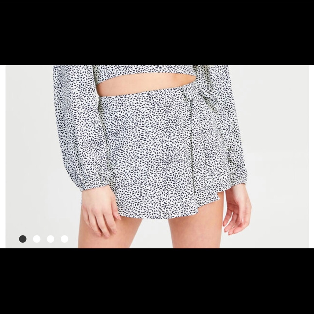 Cross Skort